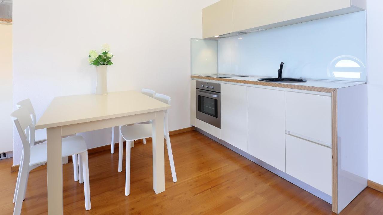 Sea View Apartment In Icici Bagian luar foto